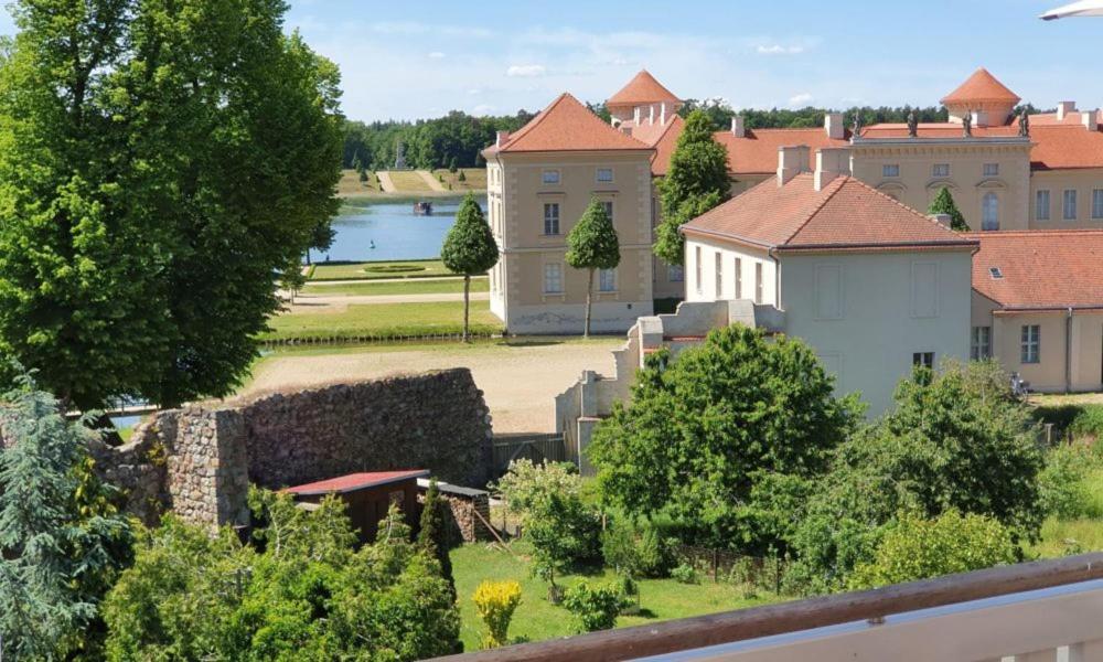 Loggiahaus Am Schloss, 5 Ferienwohnungen, Teils Mit Schloss- Und Seeblick Rheinsberg Dış mekan fotoğraf