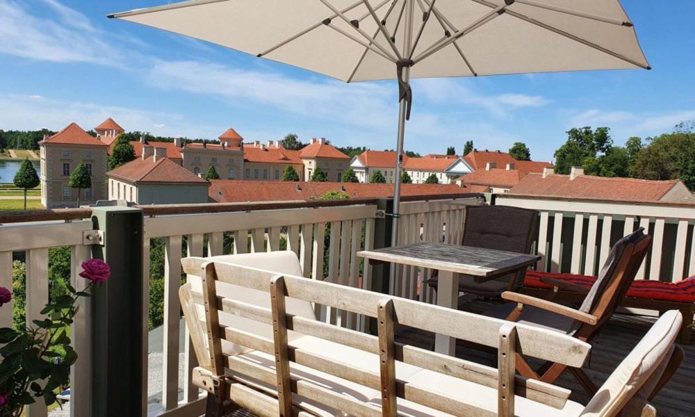 Loggiahaus Am Schloss, 5 Ferienwohnungen, Teils Mit Schloss- Und Seeblick Rheinsberg Dış mekan fotoğraf