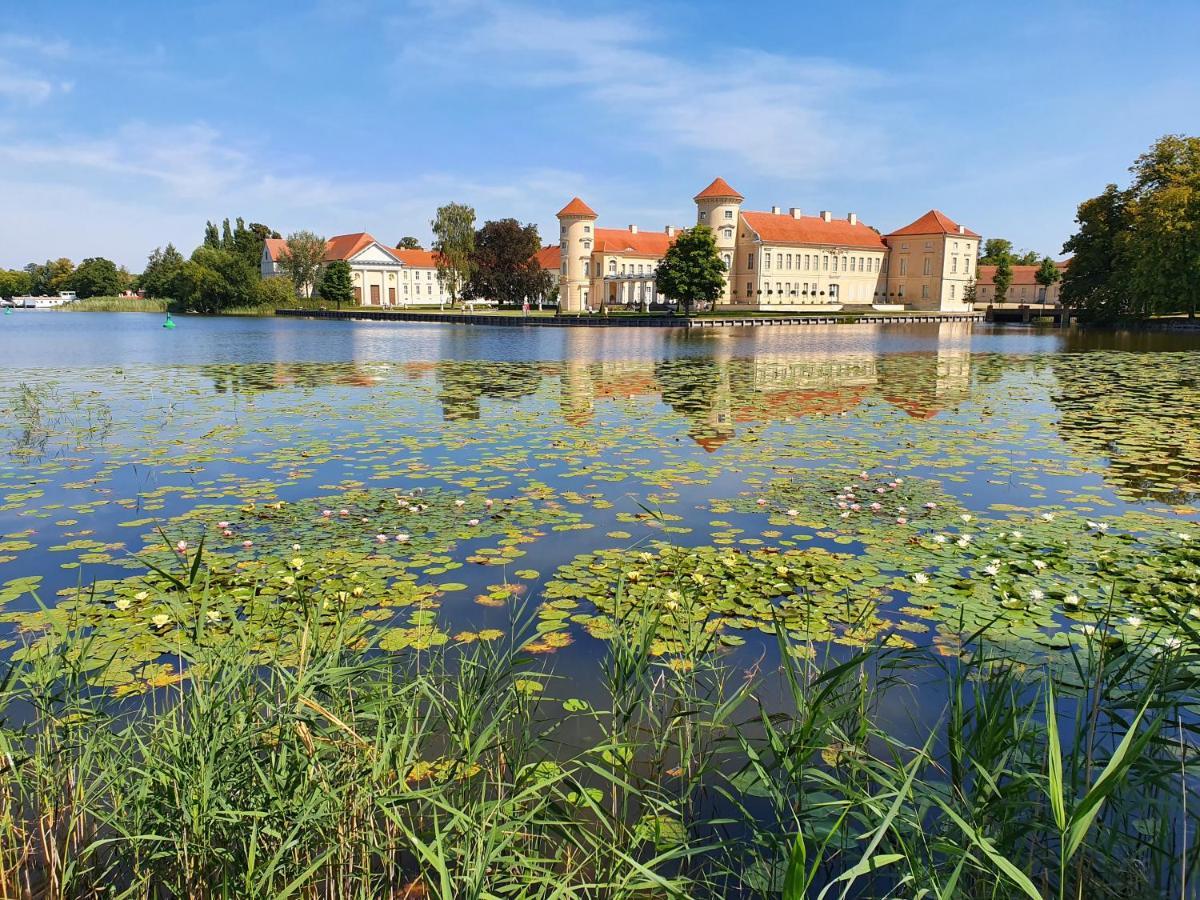 Loggiahaus Am Schloss, 5 Ferienwohnungen, Teils Mit Schloss- Und Seeblick Rheinsberg Dış mekan fotoğraf